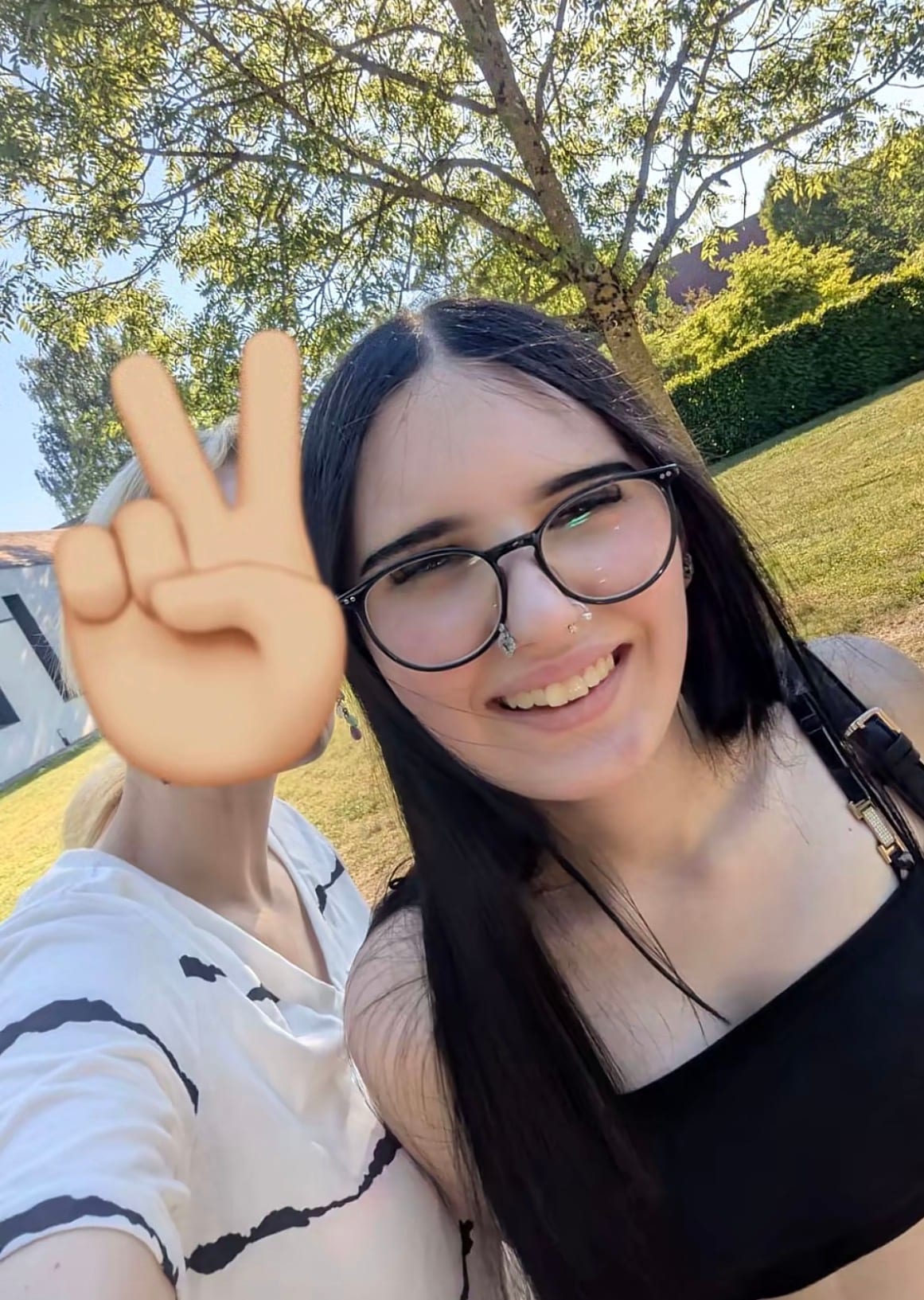 Laura TikTok girl