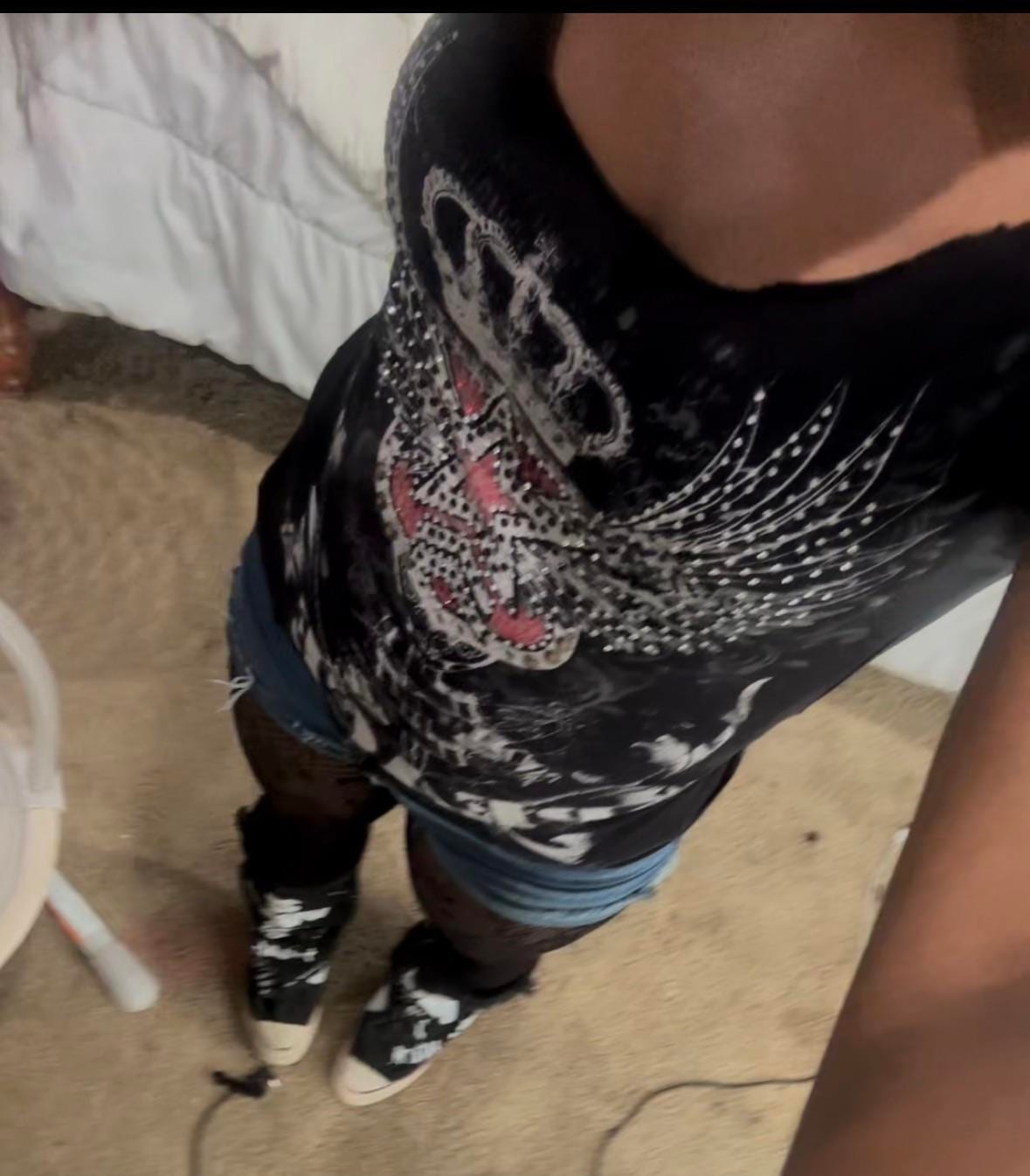 Girl with printed shirt 