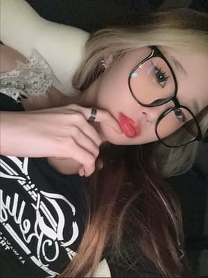 Girl with printed shirt 