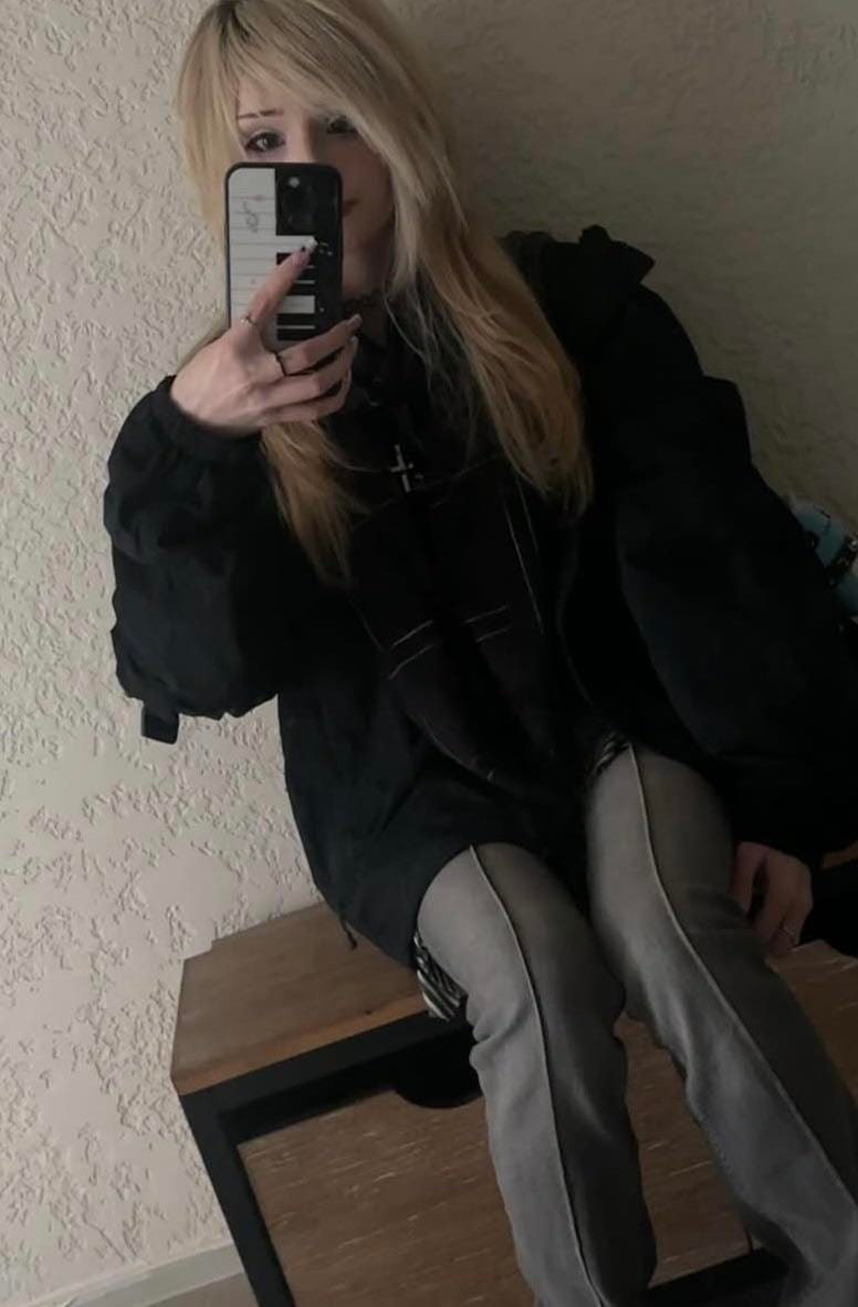 Anime teen girl 