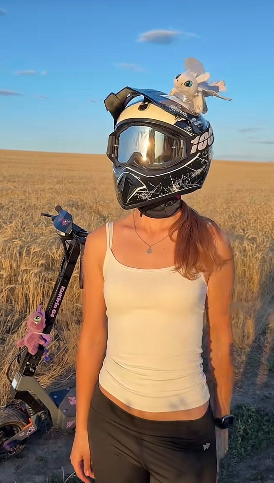 Escooter girl 