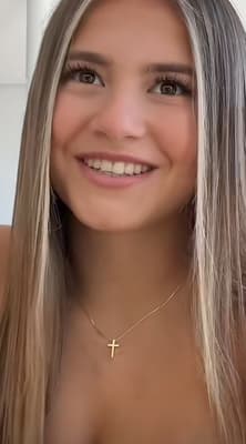 Aleyna Alina