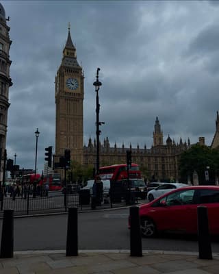 london/24🤍