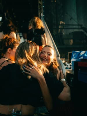 😊