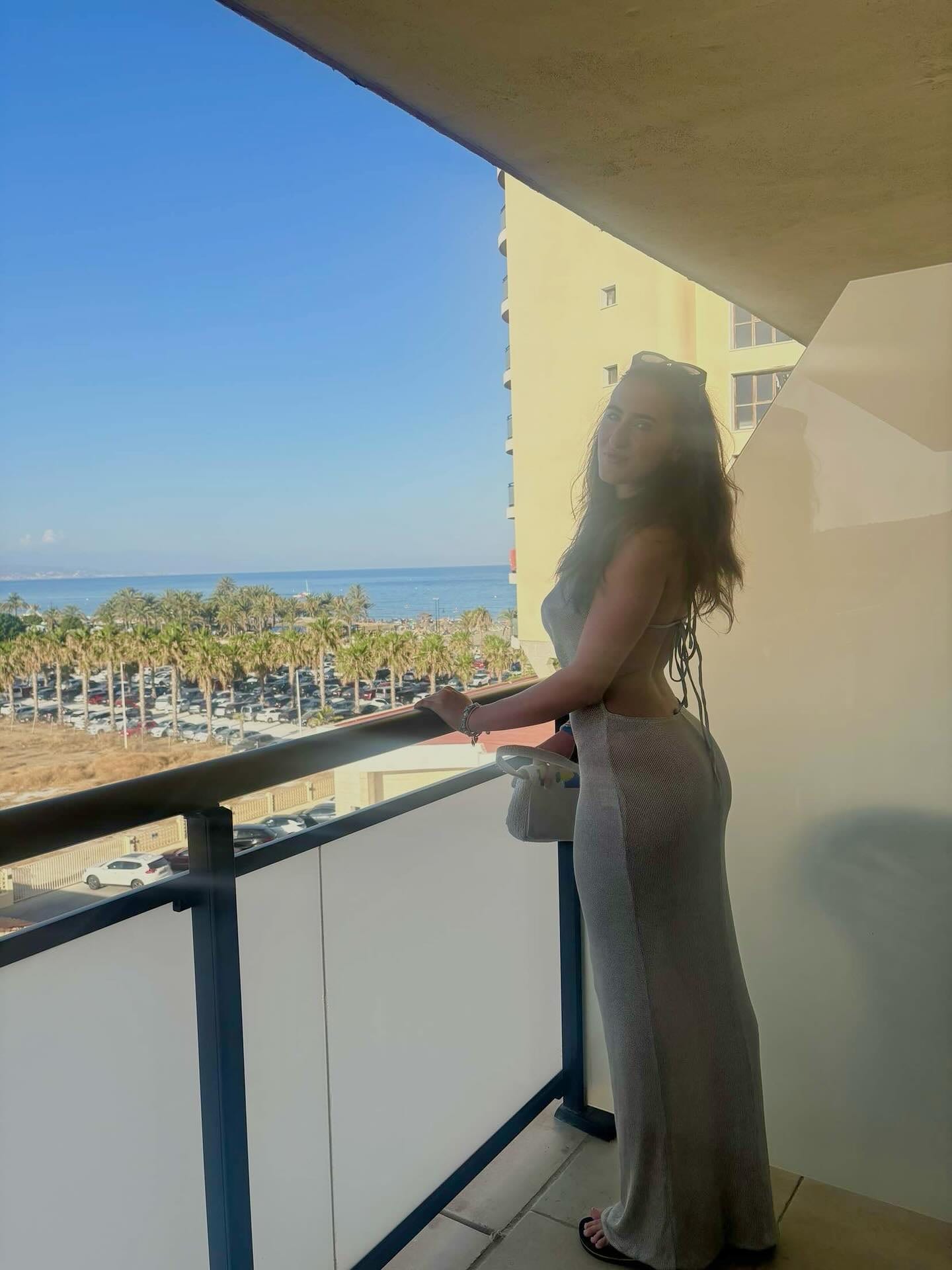 been dying to wear this dress x