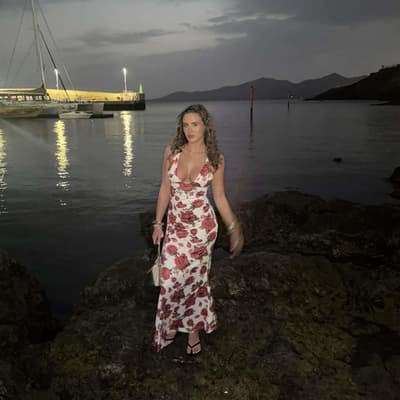 only post on holiday x