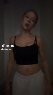 Dancing Girl 